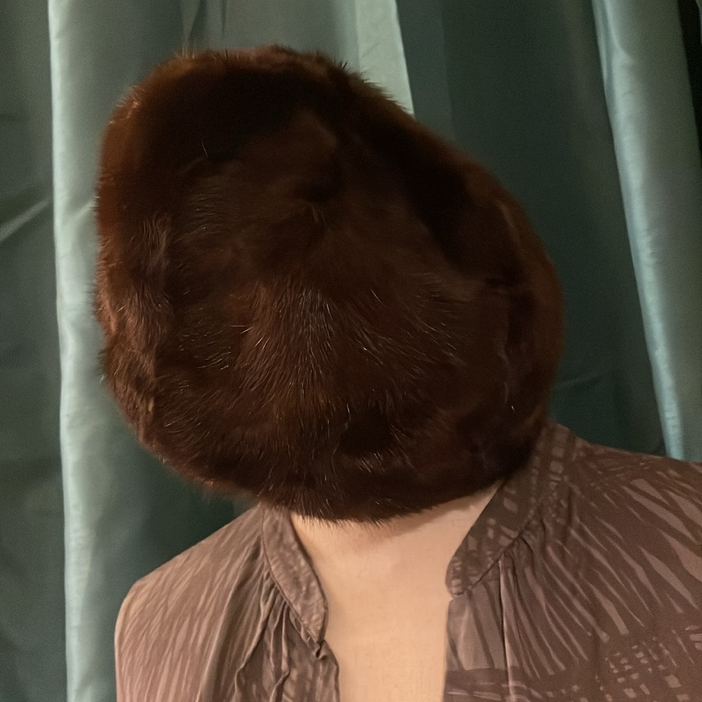 Fur Hat - Picture 2 of 6